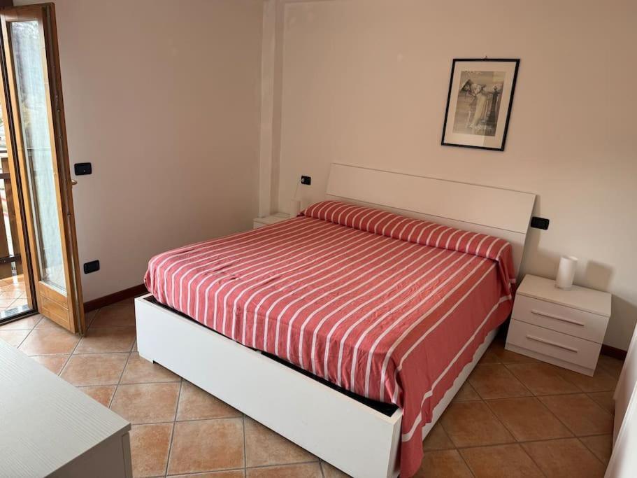 Suite Panoramica Casa Vacanza Di Alex G Oltre il Colle المظهر الخارجي الصورة