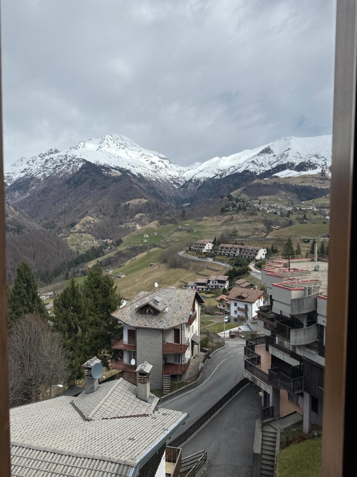 Suite Panoramica Casa Vacanza Di Alex G Oltre il Colle المظهر الخارجي الصورة