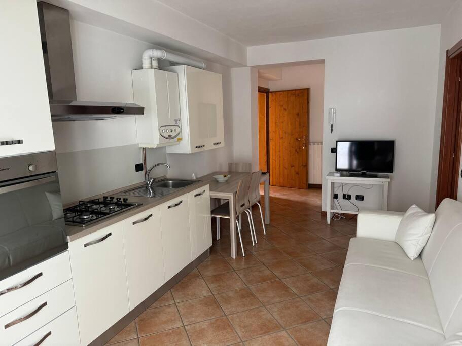 Suite Panoramica Casa Vacanza Di Alex G Oltre il Colle المظهر الخارجي الصورة